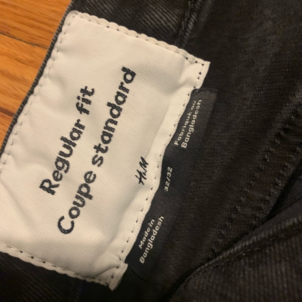 h&m size 32/32  black jeans